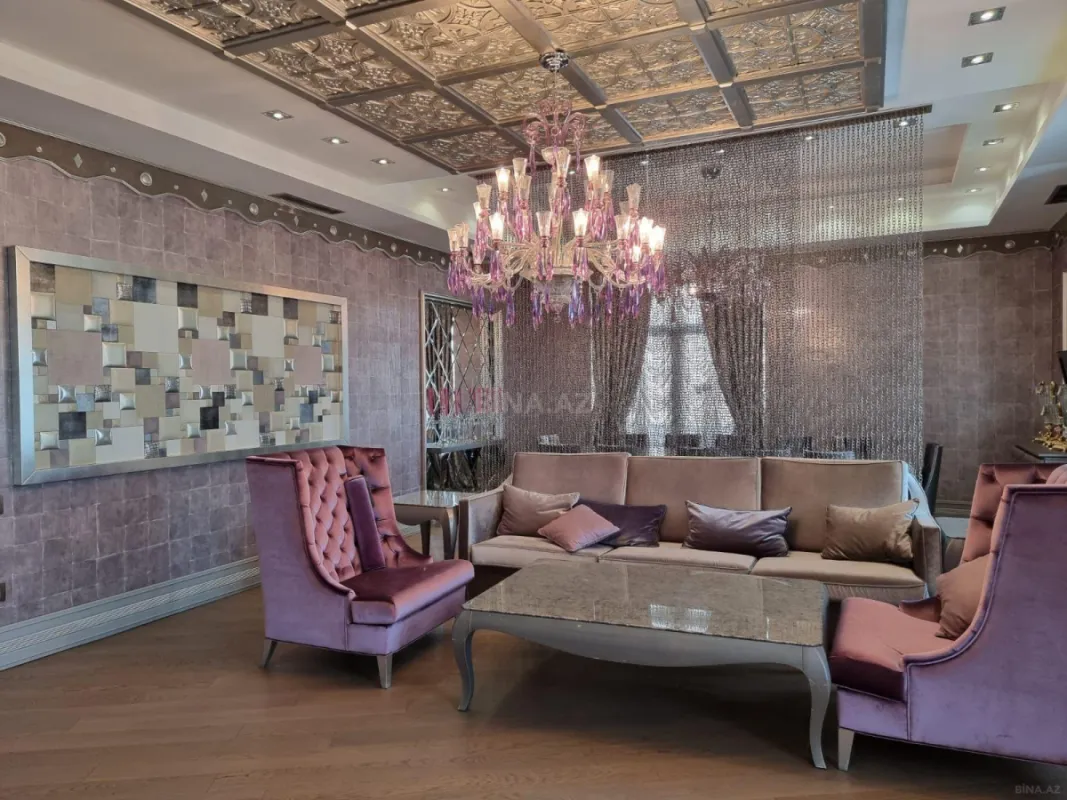 Satılır 5 otaqlı mənzil 239 m²