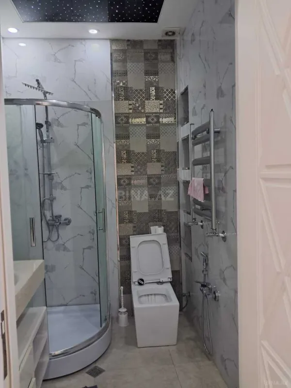 Kirayə verilir 2 otaqlı mənzil 85 m²