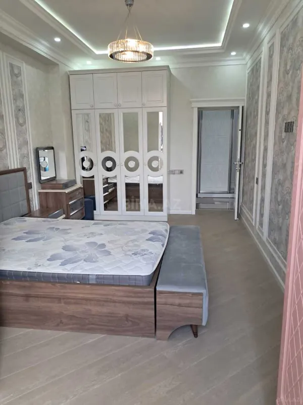 Kirayə verilir 2 otaqlı mənzil 85 m²