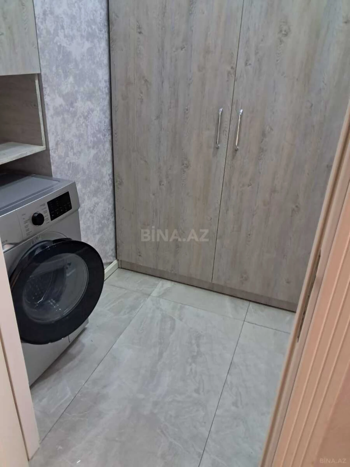 Kirayə verilir 2 otaqlı mənzil 85 m²