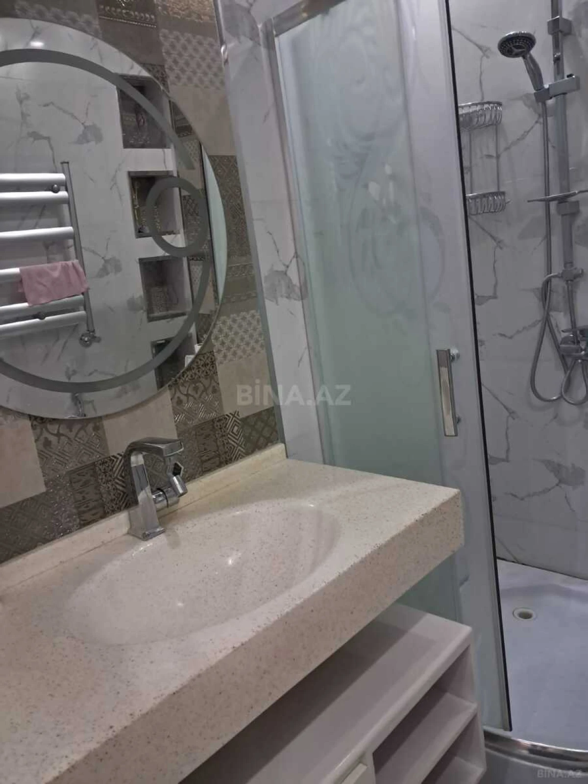 Kirayə verilir 2 otaqlı mənzil 85 m²
