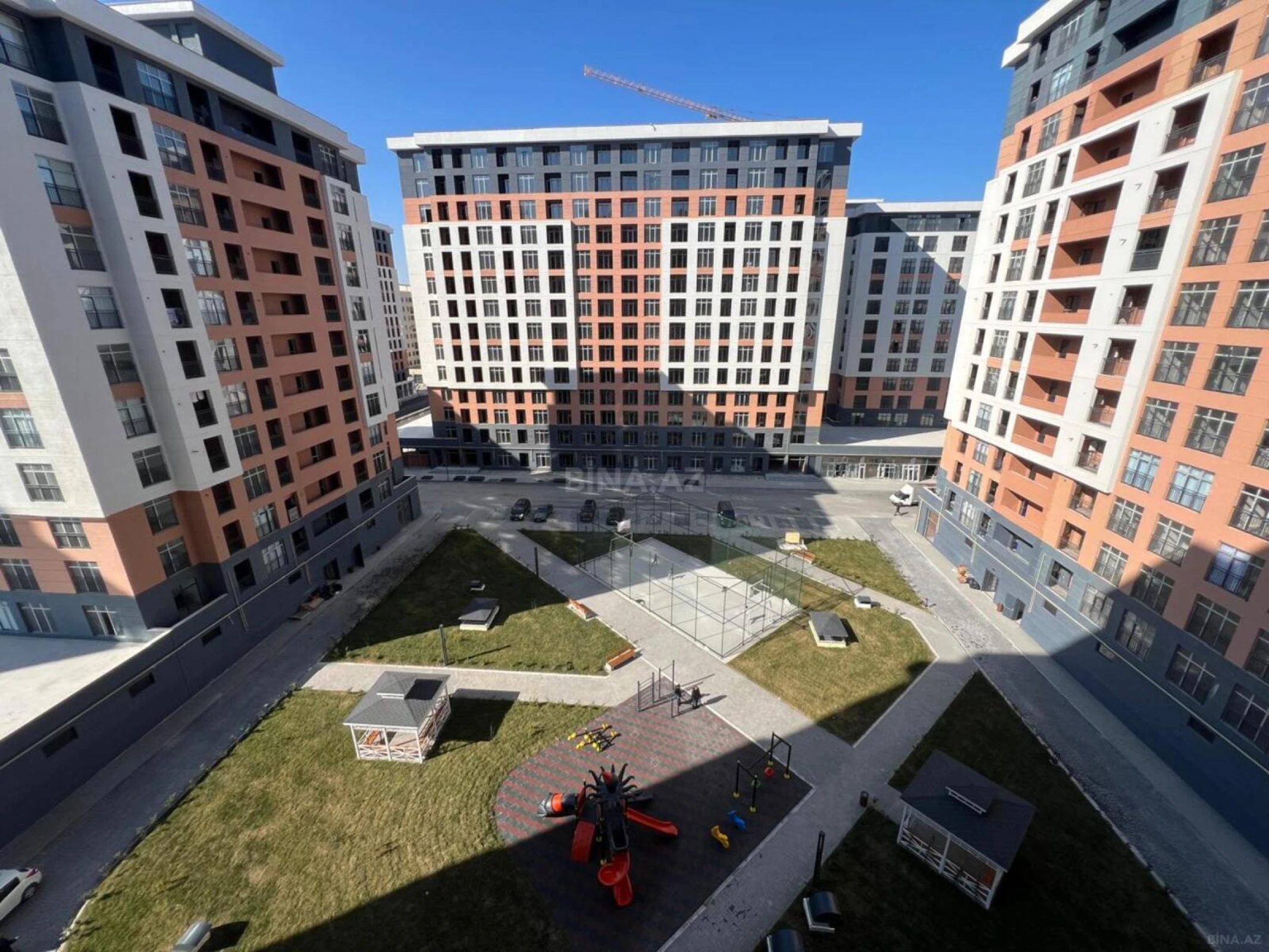 Kirayə verilir 3 otaqlı mənzil 99 m²