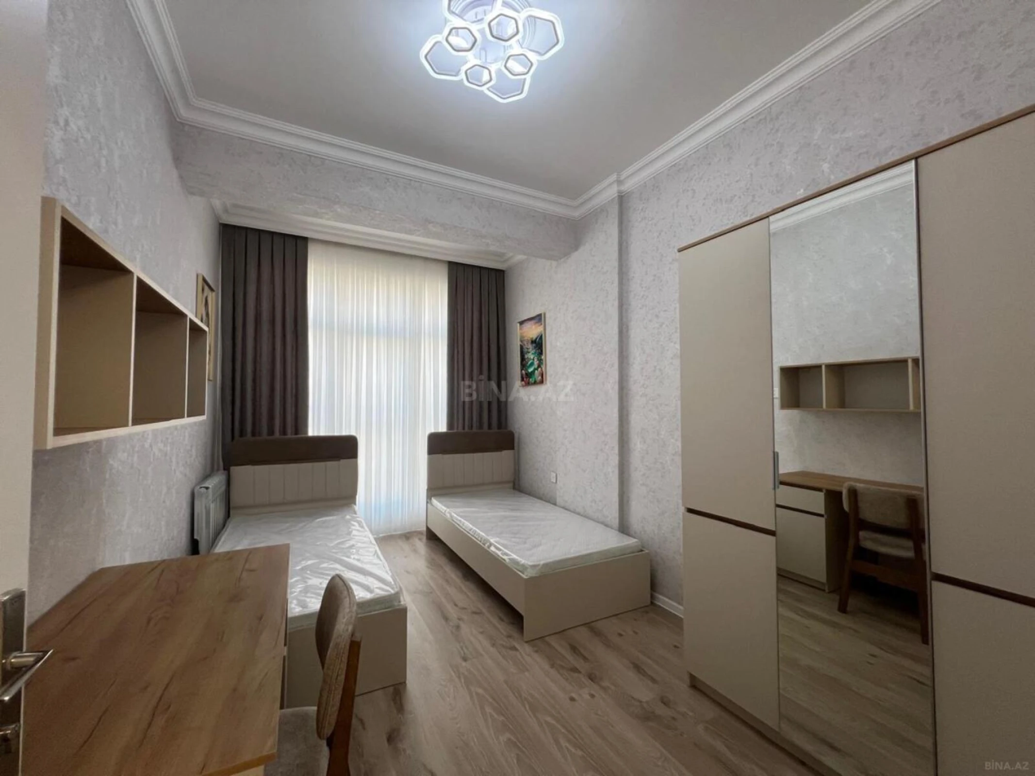Kirayə verilir 3 otaqlı mənzil 99 m²