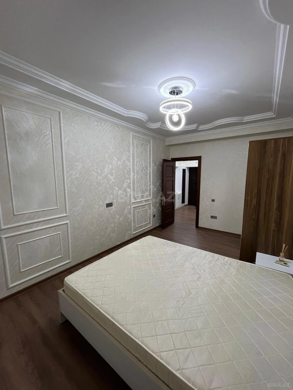 Kirayə verilir 2 otaqlı mənzil 60 m²