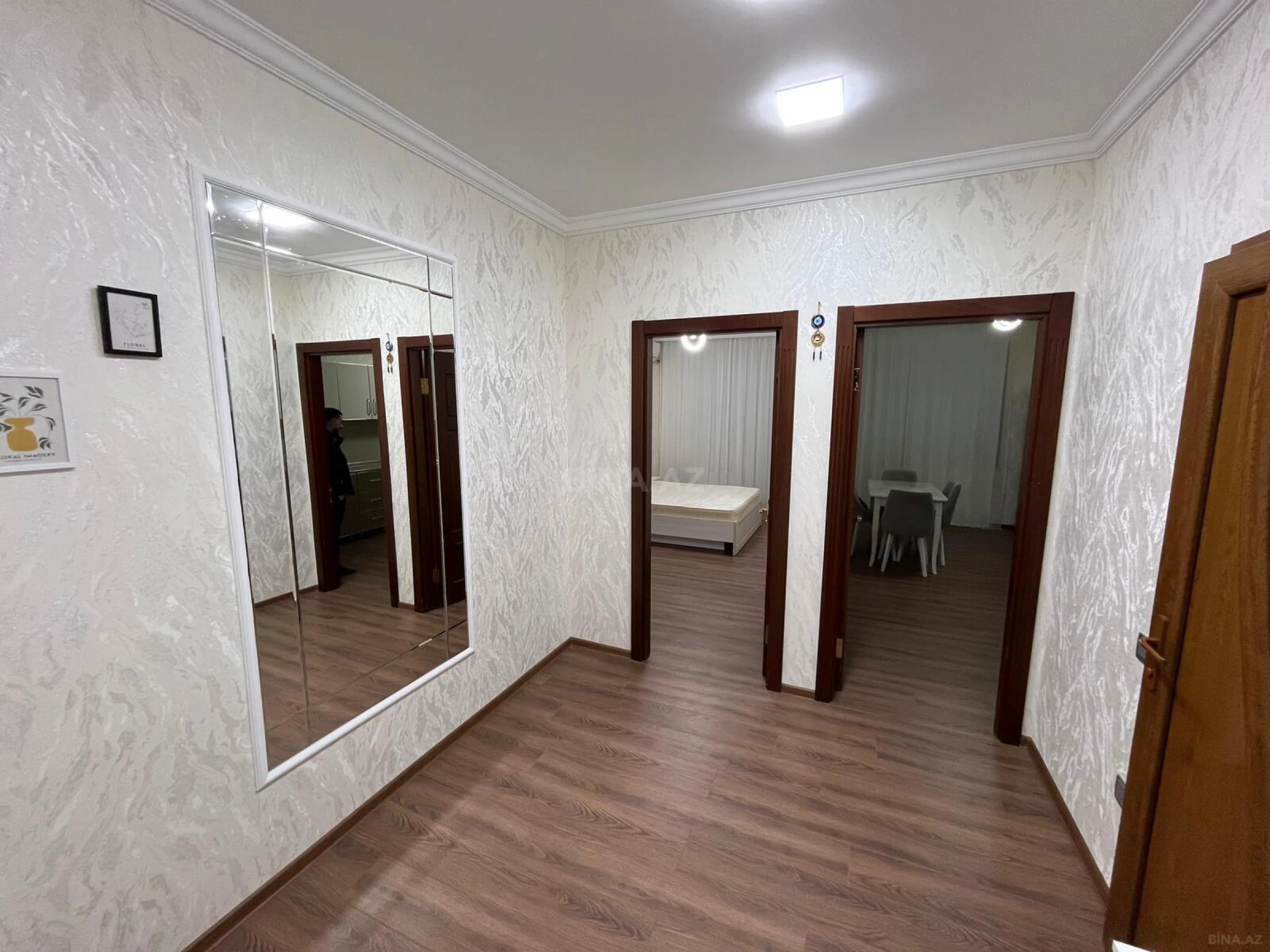 Kirayə verilir 2 otaqlı mənzil 60 m²