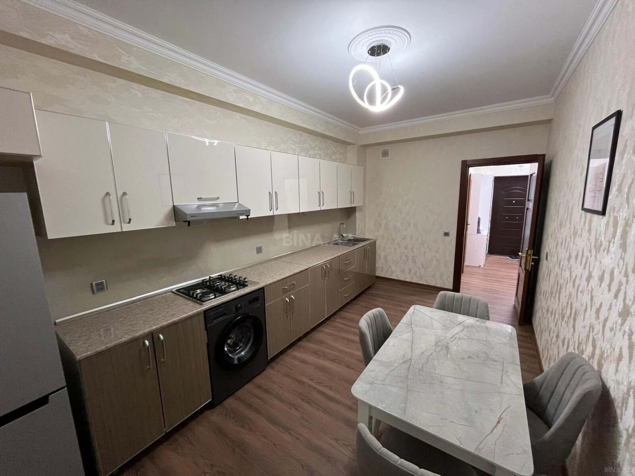 Kirayə verilir 2 otaqlı mənzil 60 m²
