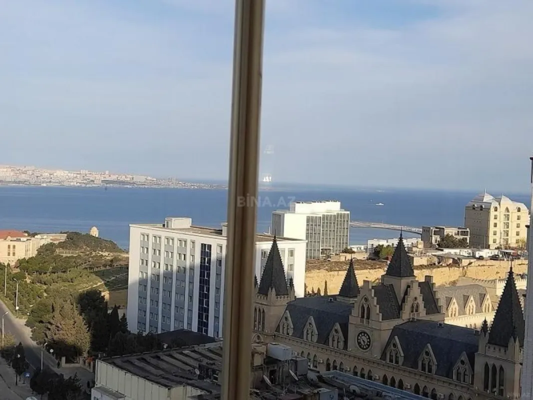 Kirayə verilir 2 otaqlı mənzil 110 m²