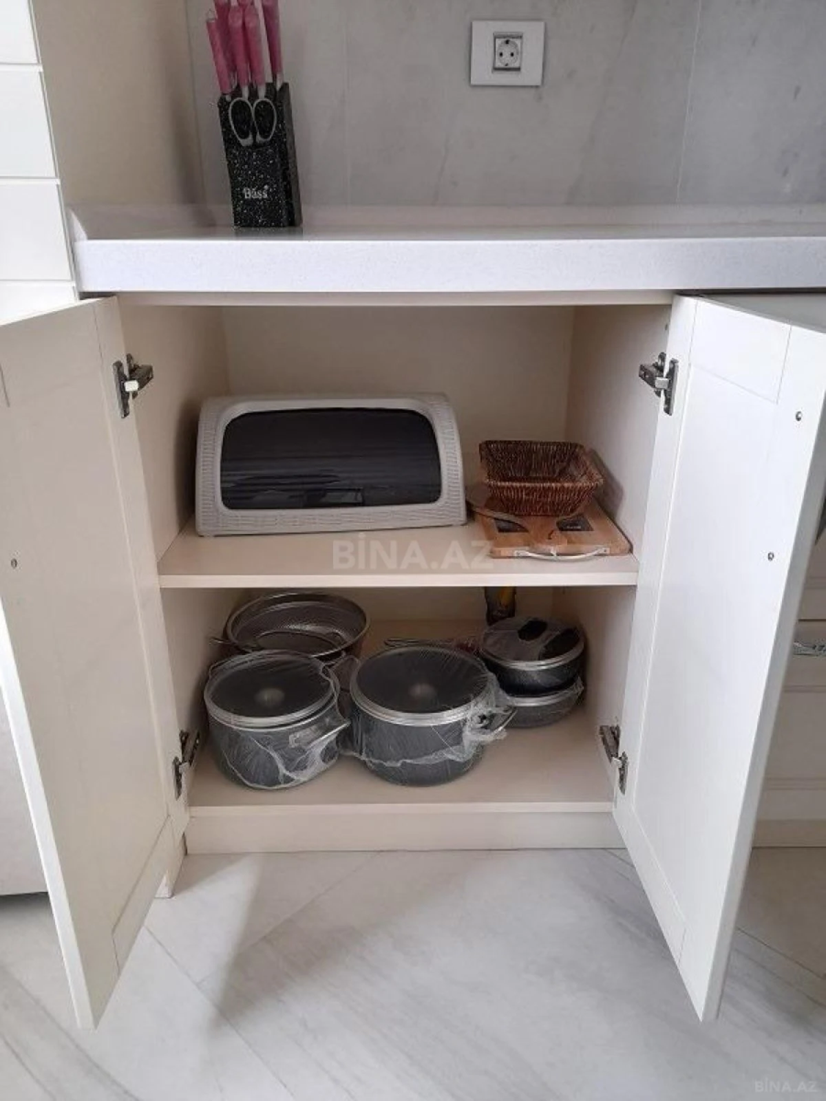 Kirayə verilir 2 otaqlı mənzil 110 m²