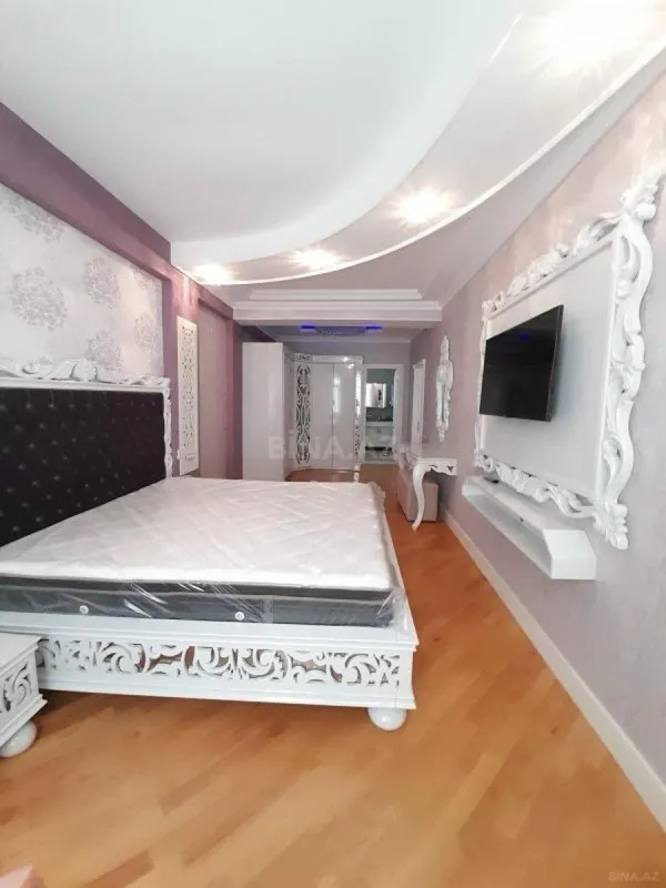 Kirayə verilir 2 otaqlı mənzil 110 m²