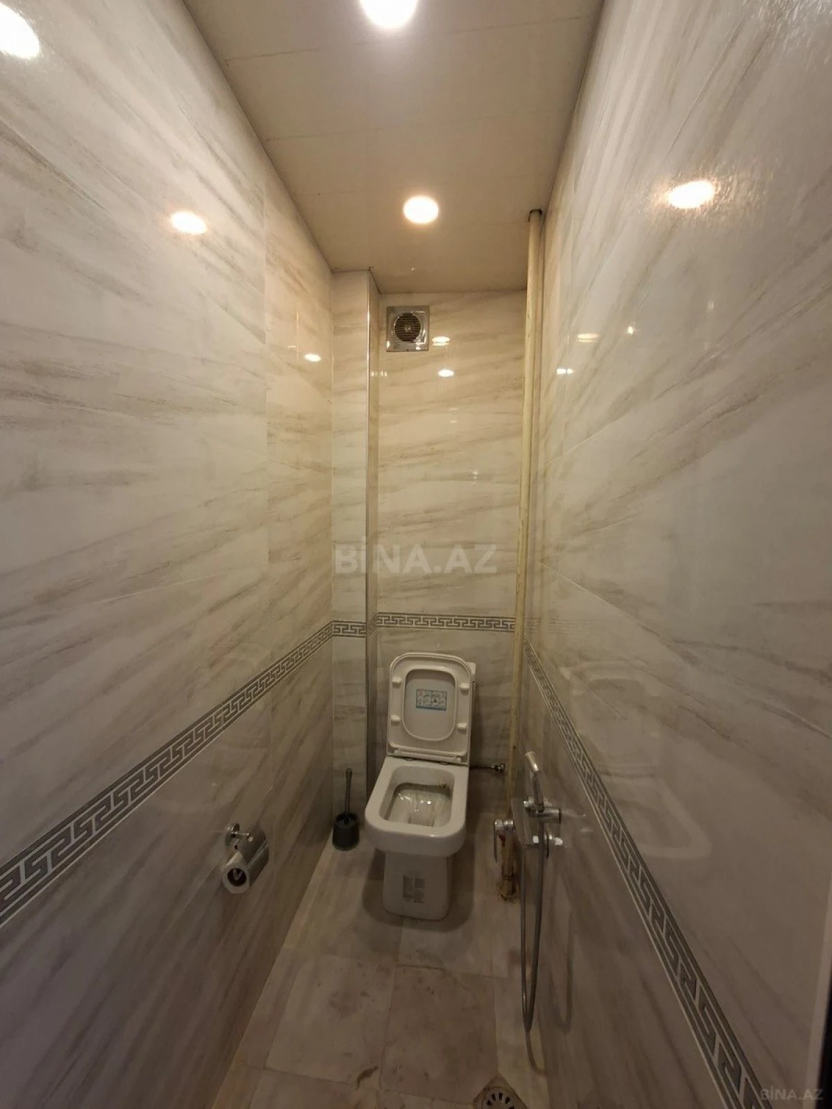 Satılır 5 otaqlı mənzil 120 m²