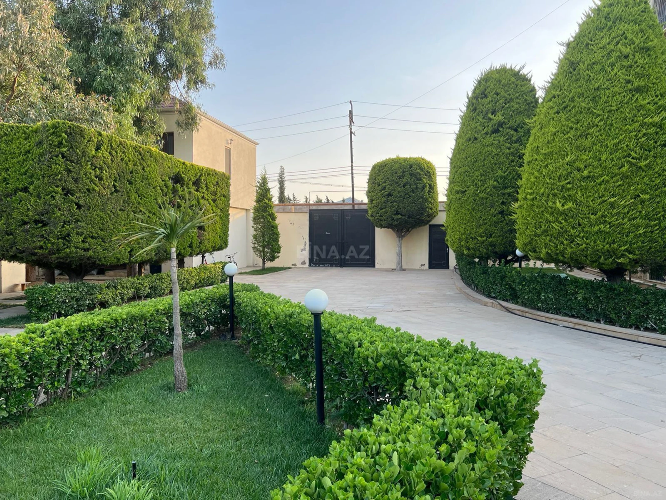 Kirayə verilir 7 otaqlı həyət evi 600 m²