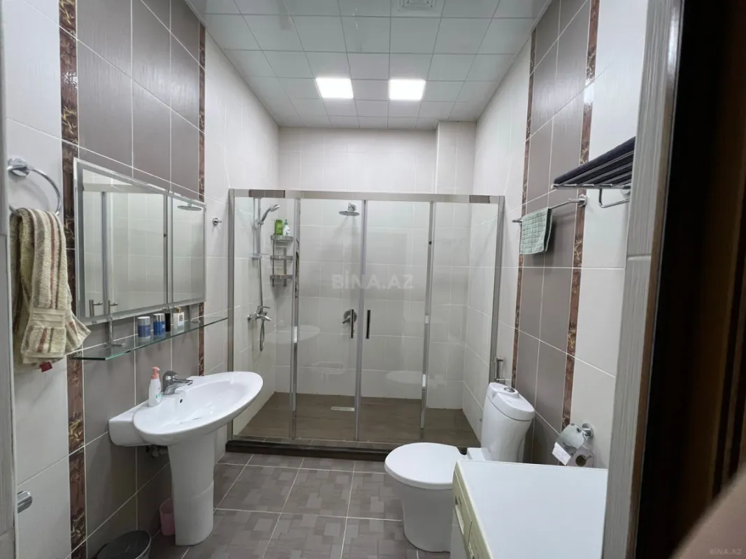 Kirayə verilir 7 otaqlı həyət evi 600 m²