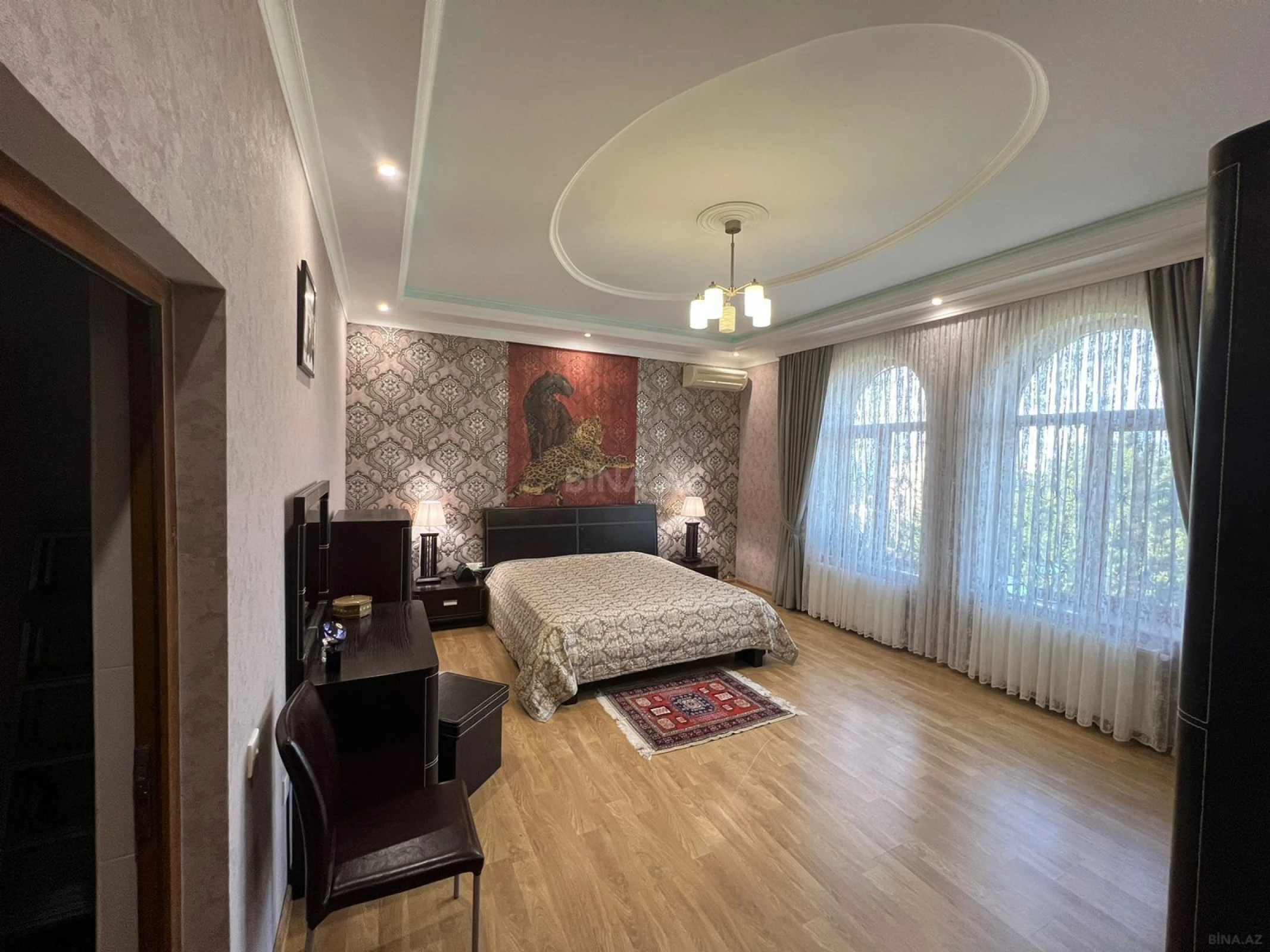 Kirayə verilir 7 otaqlı həyət evi 600 m²
