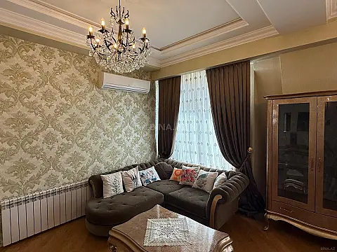 Kirayə verilir 5 otaqlı mənzil 210 m²