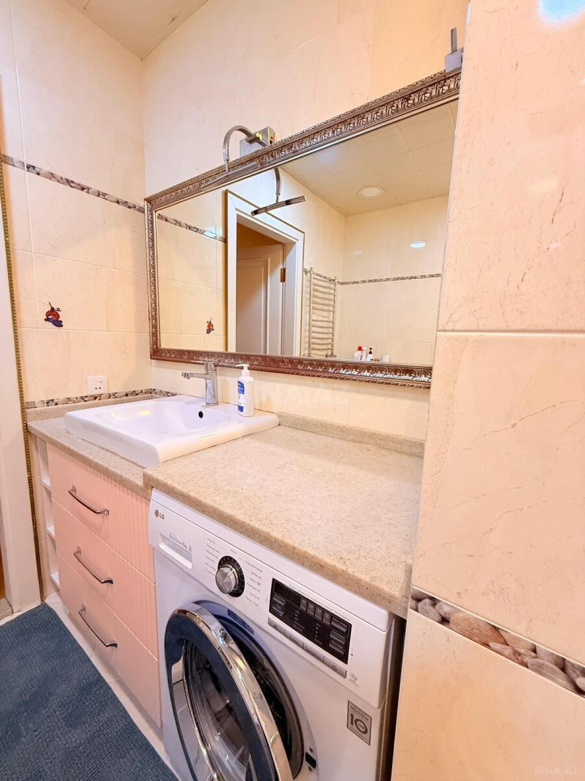 Kirayə verilir 5 otaqlı mənzil 210 m²