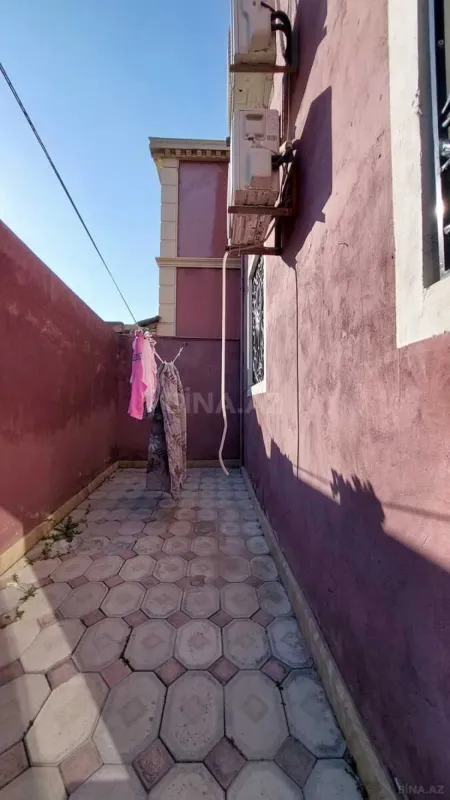 Satılır 4 otaqlı həyət evi 140 m²