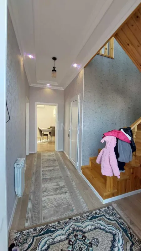 Satılır 4 otaqlı həyət evi 140 m²