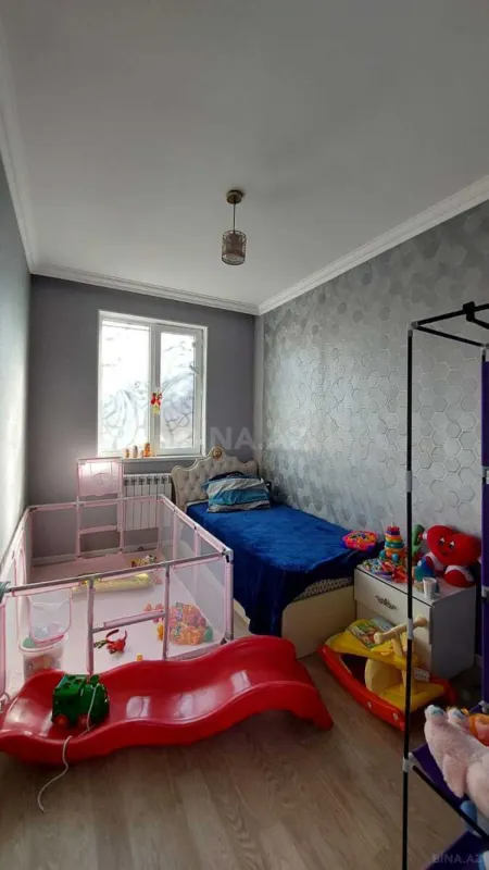 Satılır 4 otaqlı həyət evi 140 m²