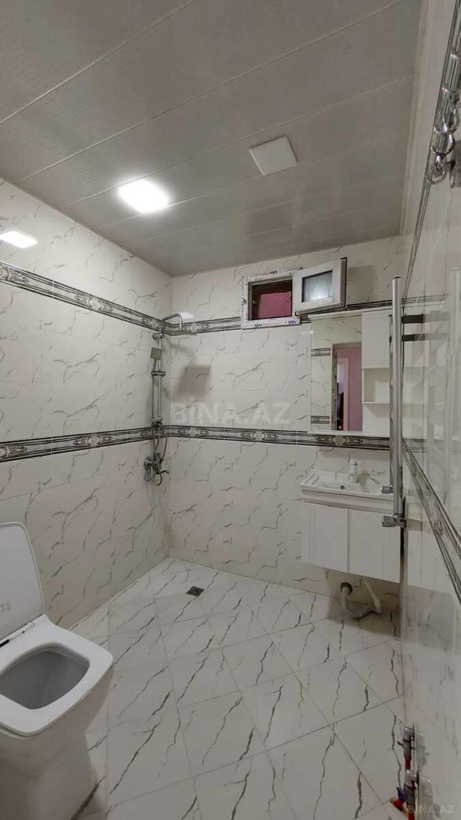 Satılır 4 otaqlı həyət evi 140 m²
