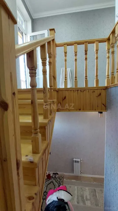 Satılır 4 otaqlı həyət evi 140 m²