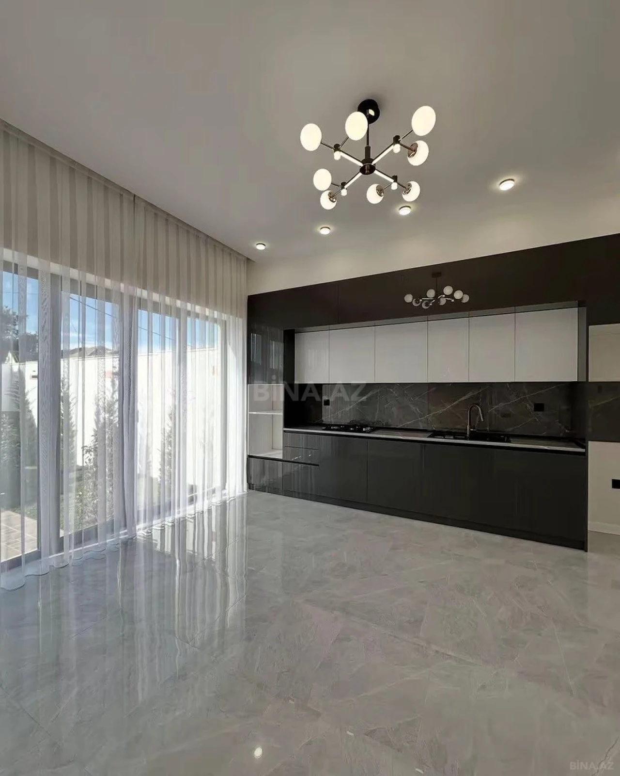 Satılır 4 otaqlı həyət evi 160 m²