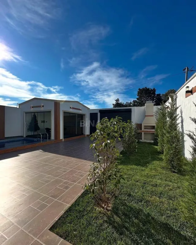 Satılır 4 otaqlı həyət evi 160 m²