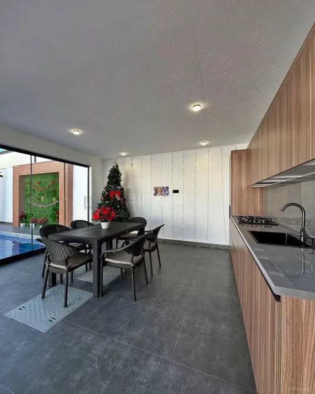 Satılır 4 otaqlı həyət evi 160 m²