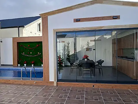 Satılır 4 otaqlı həyət evi 160 m²