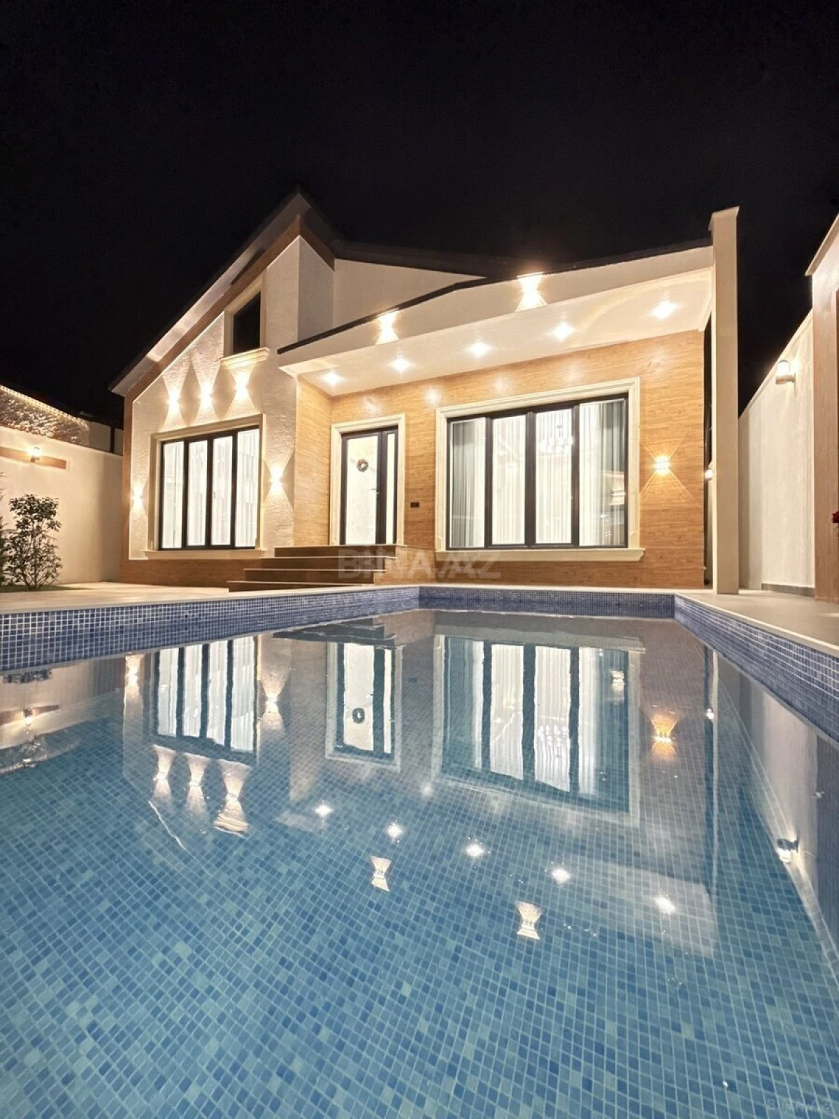 Satılır 4 otaqlı həyət evi 160 m²