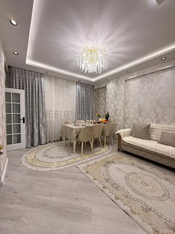 Satılır 2 otaqlı mənzil 68 m²
