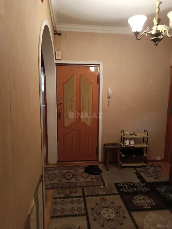 Satılır 4 otaqlı mənzil 100 m²