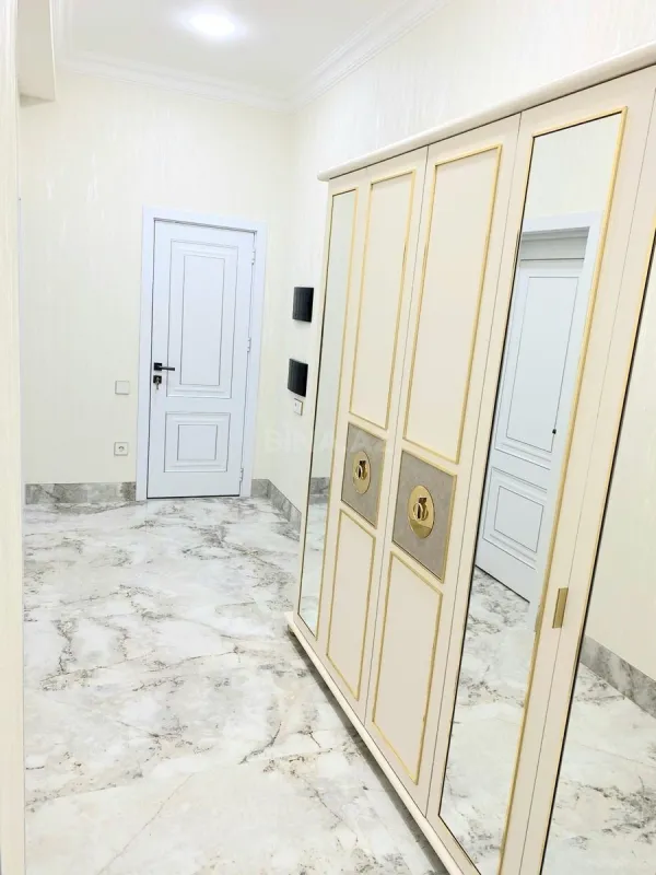 Kirayə verilir 3 otaqlı mənzil 100 m²