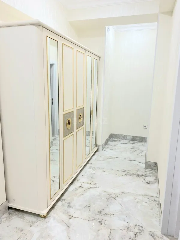 Kirayə verilir 3 otaqlı mənzil 100 m²