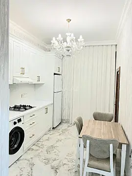 Kirayə verilir 3 otaqlı mənzil 100 m² — Bakı, Bakıxanov 3 otaq 100.00 m²