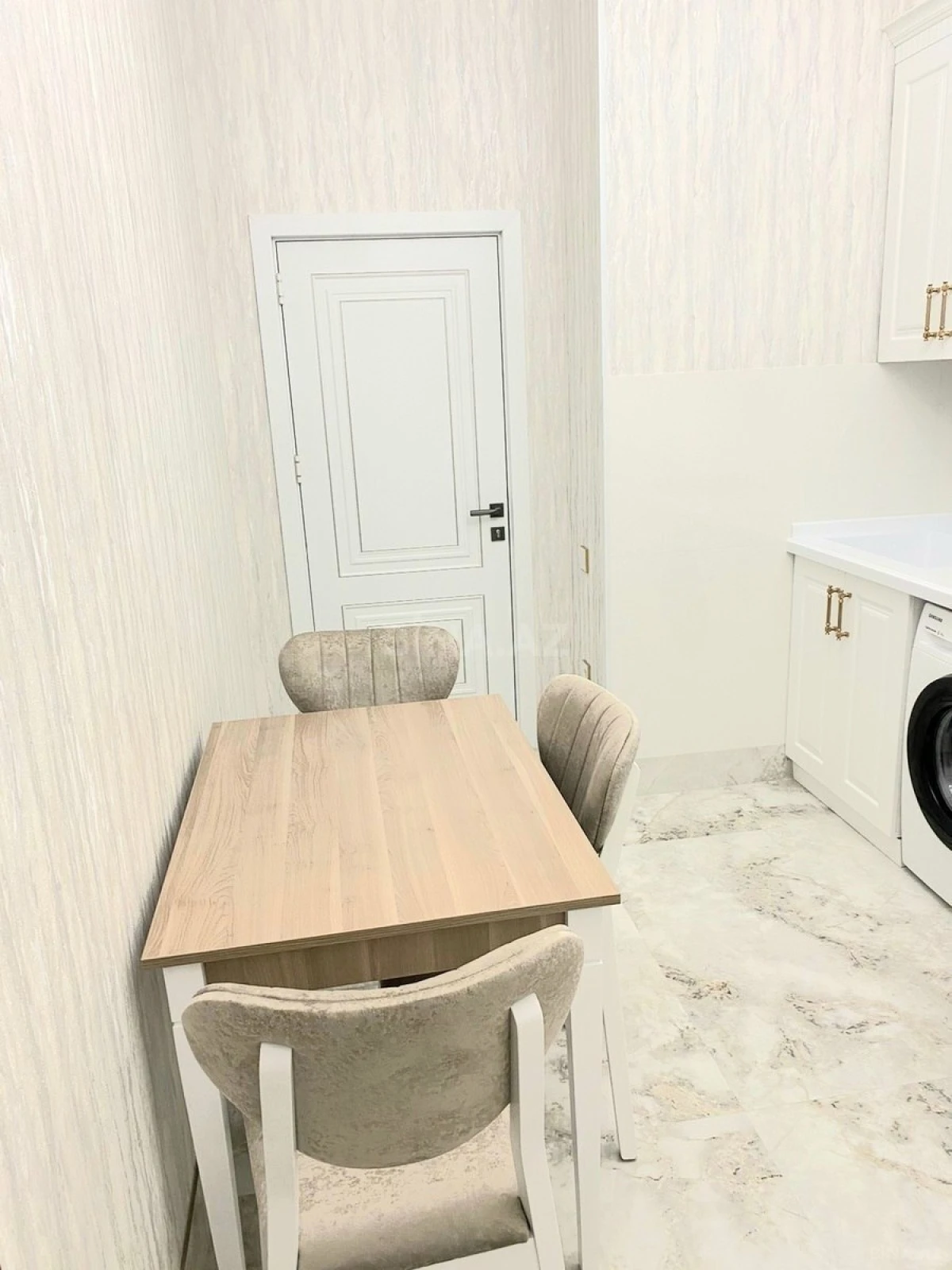 Kirayə verilir 3 otaqlı mənzil 100 m²