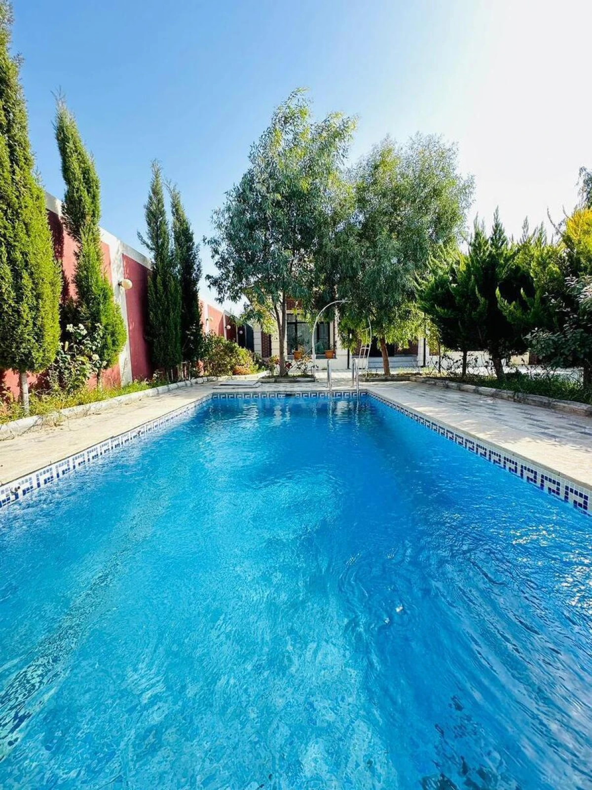 Kirayə verilir 3 otaqlı həyət evi 360 m²