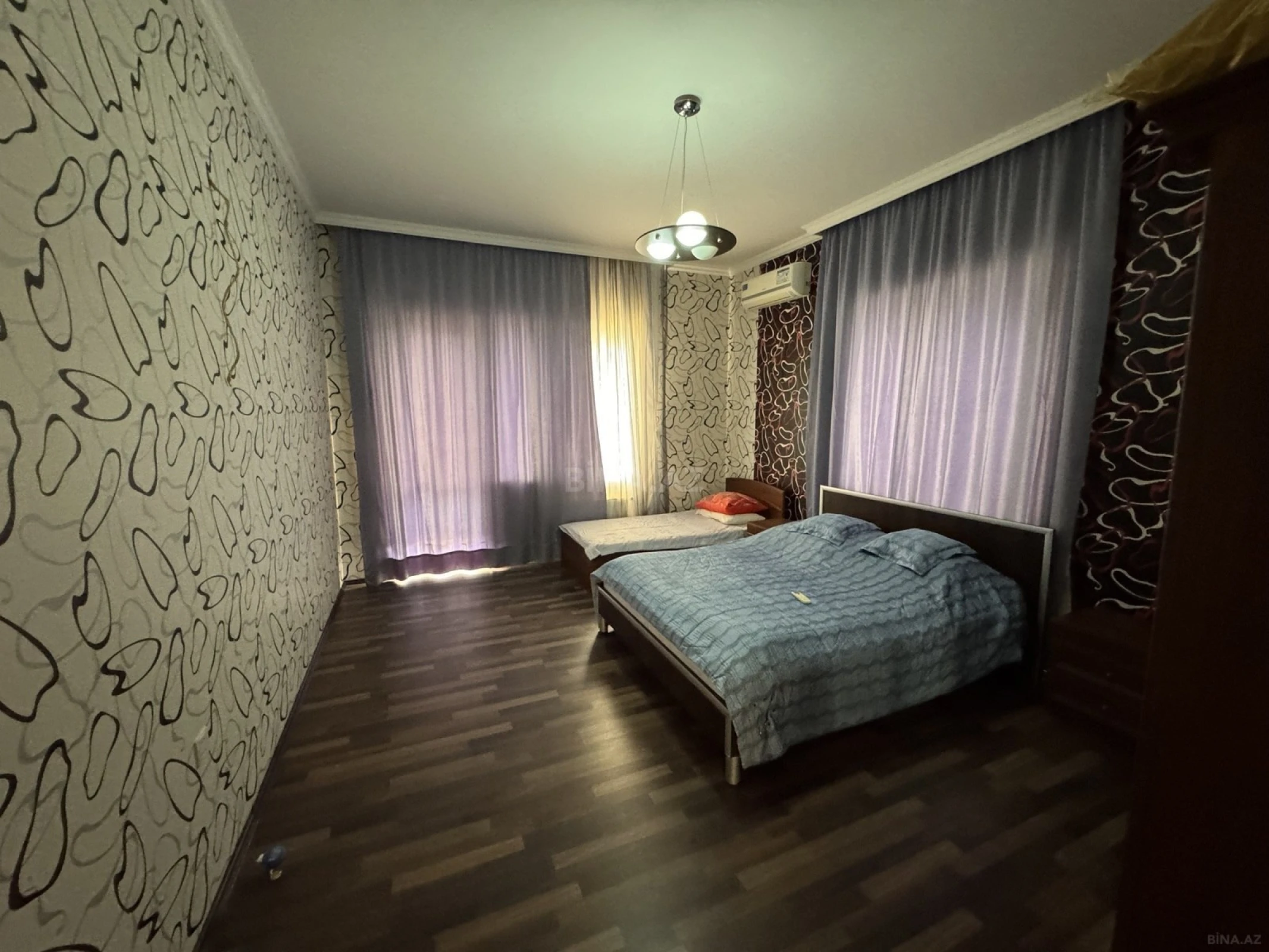 Satılır 4 otaqlı həyət evi 300 m²