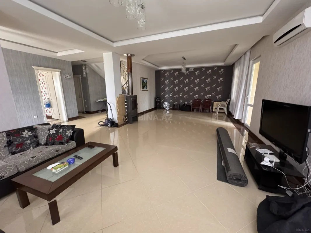 Satılır 4 otaqlı həyət evi 300 m²