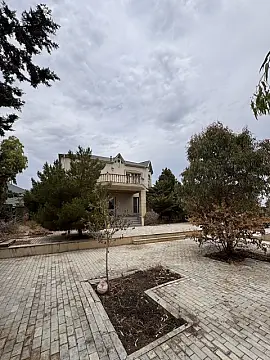 Satılır 4 otaqlı həyət evi 300 m² — Bakı, Saray 4 otaq 300.00 m²