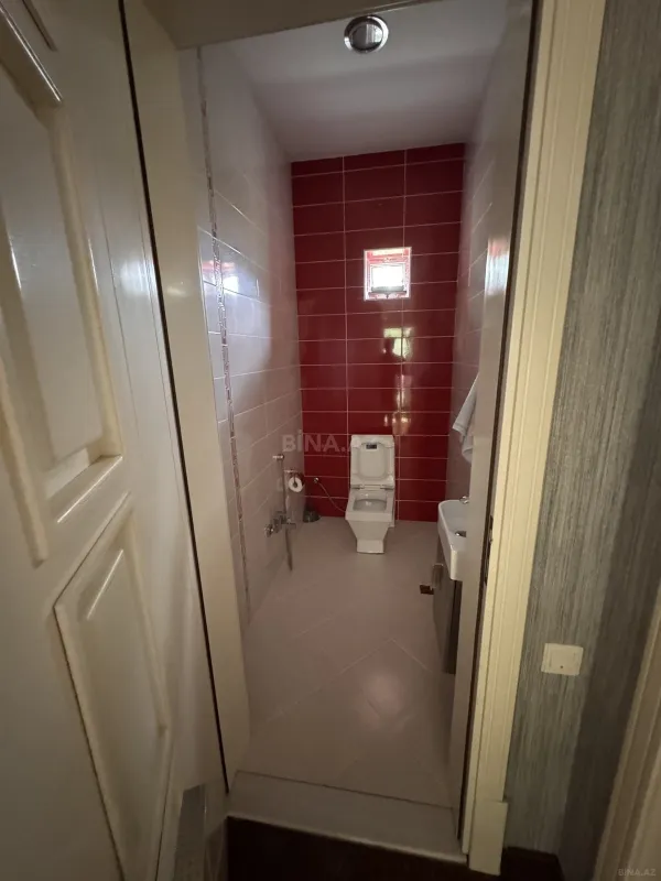 Satılır 4 otaqlı həyət evi 300 m²