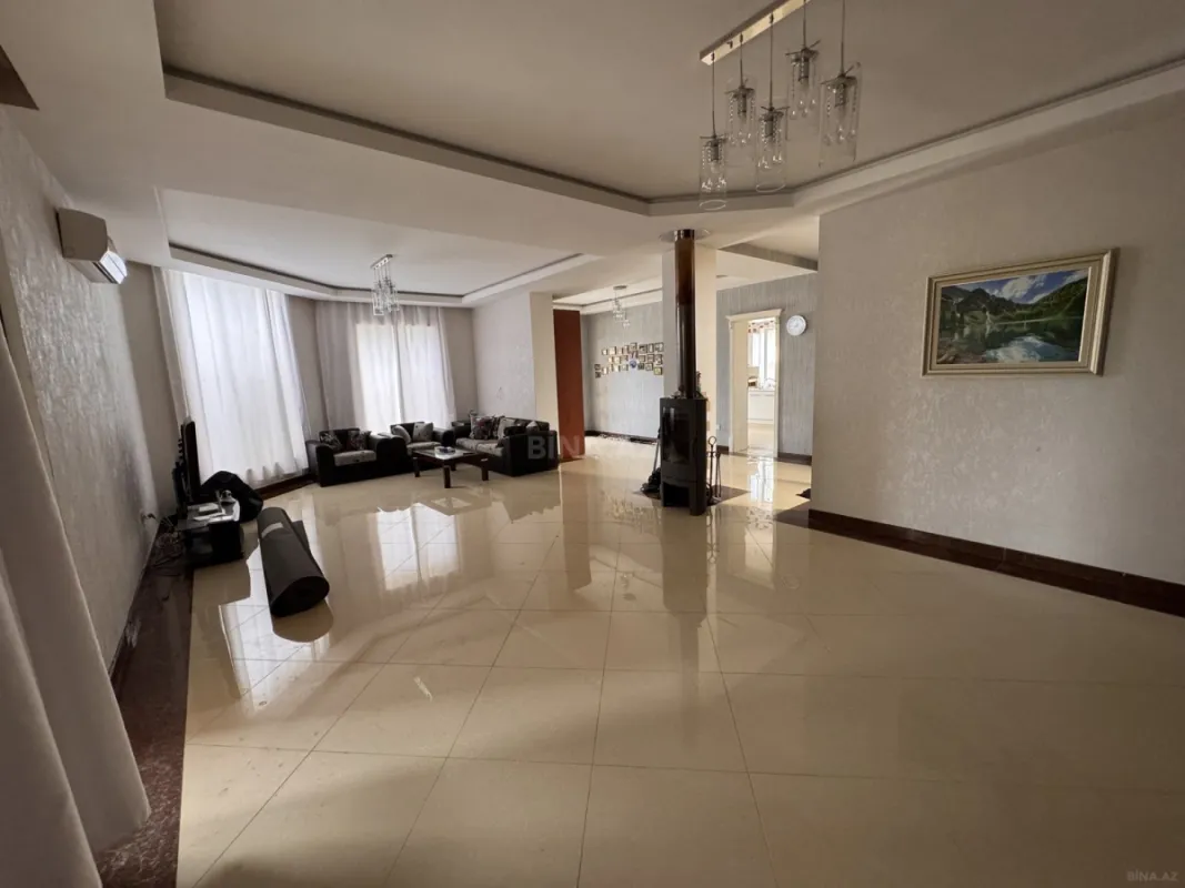 Satılır 4 otaqlı həyət evi 300 m²