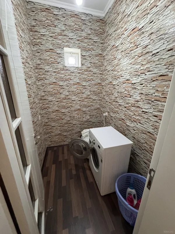 Satılır 4 otaqlı həyət evi 300 m²