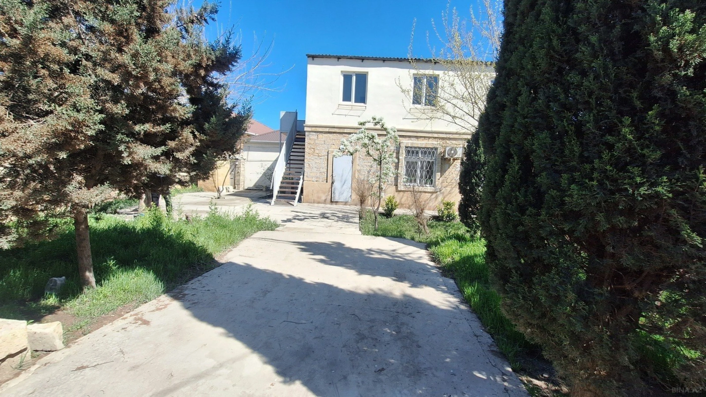 Kirayə verilir 4 otaqlı həyət evi 120 m²