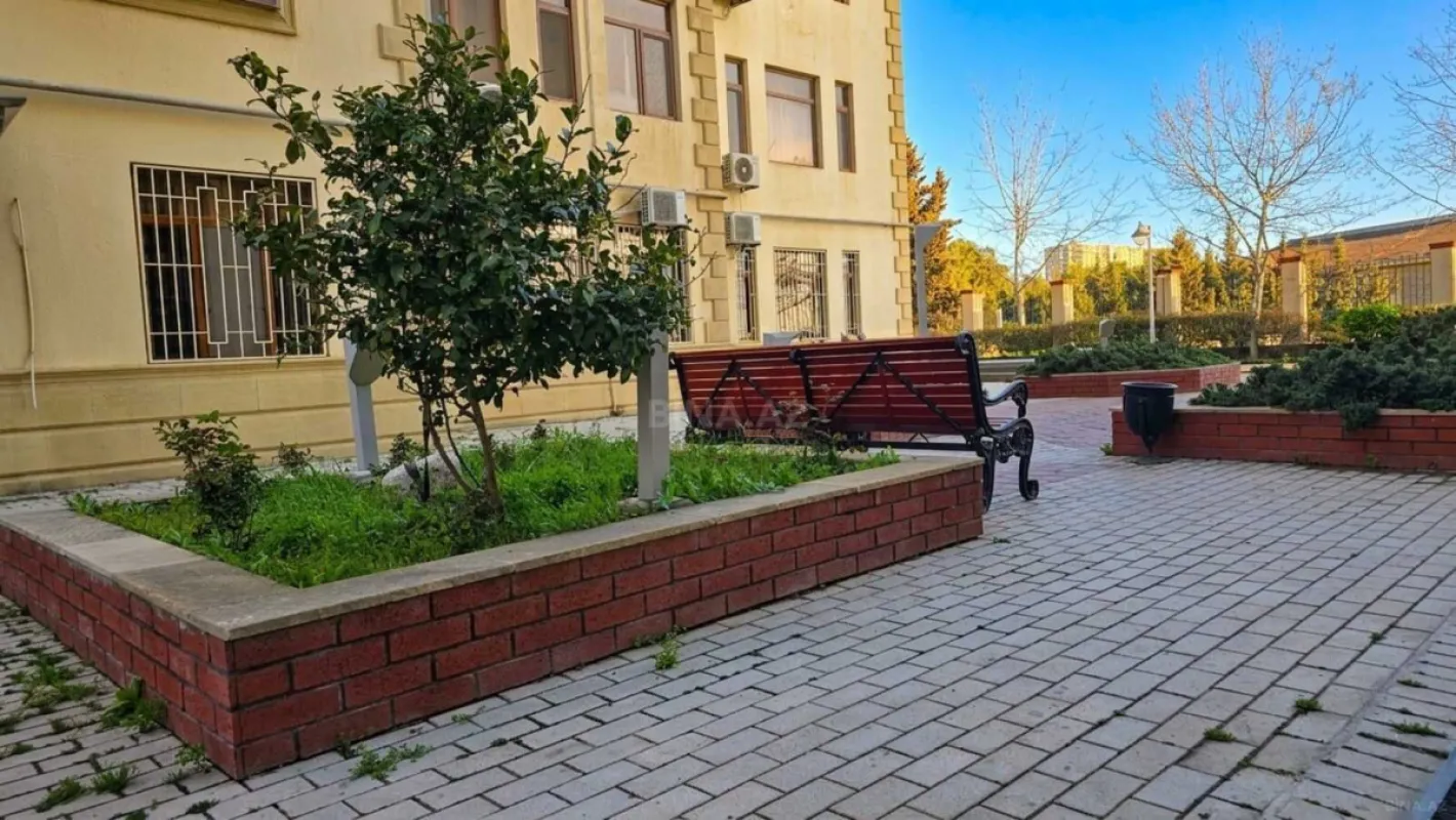 Satılır 3 otaqlı mənzil 112 m²