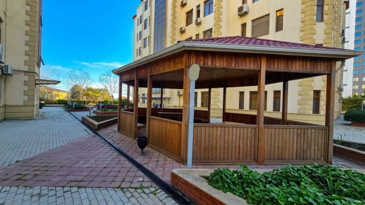 Satılır 3 otaqlı mənzil 112 m²