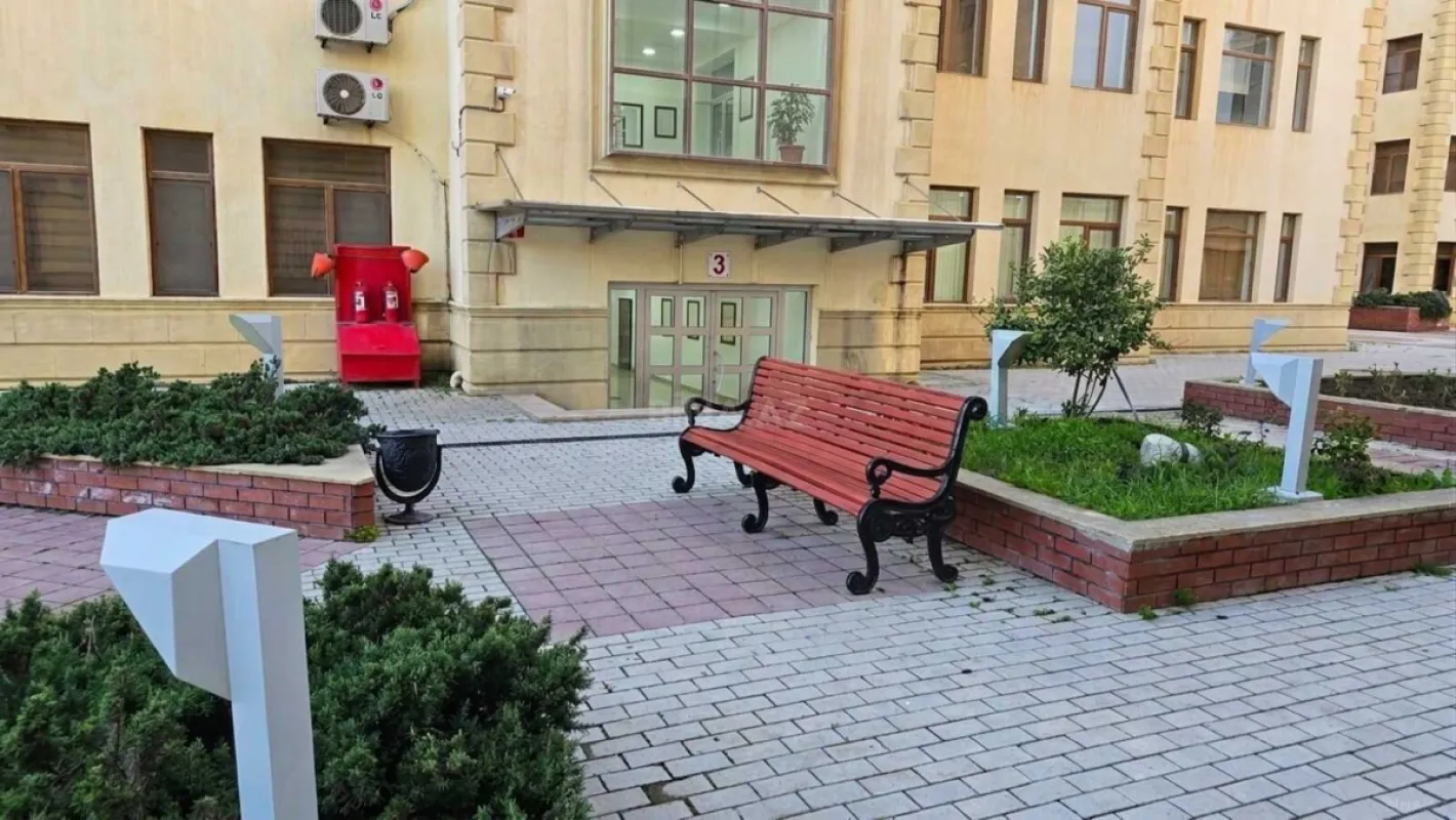 Satılır 3 otaqlı mənzil 112 m²