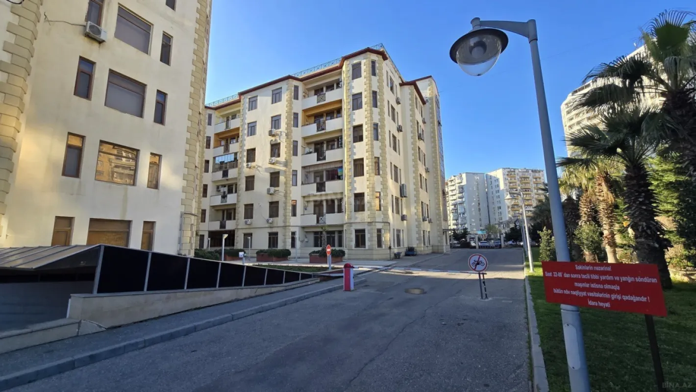 Satılır 3 otaqlı mənzil 112 m²