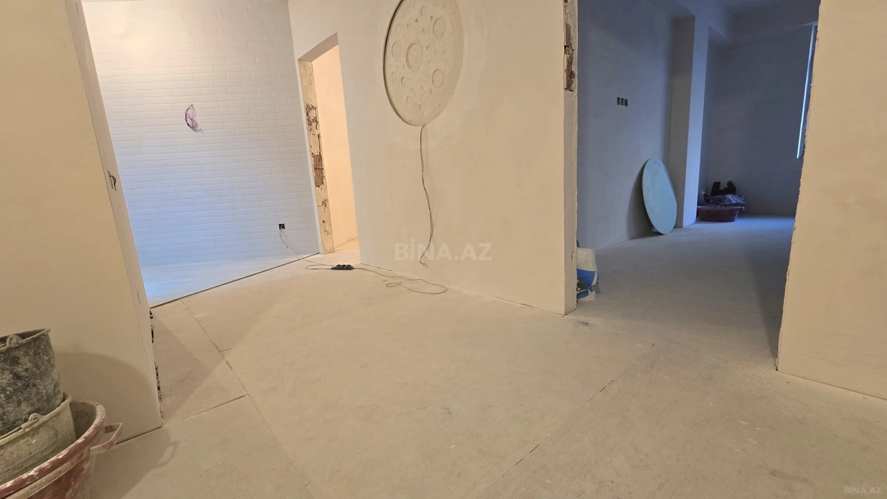 Satılır 3 otaqlı mənzil 112 m²