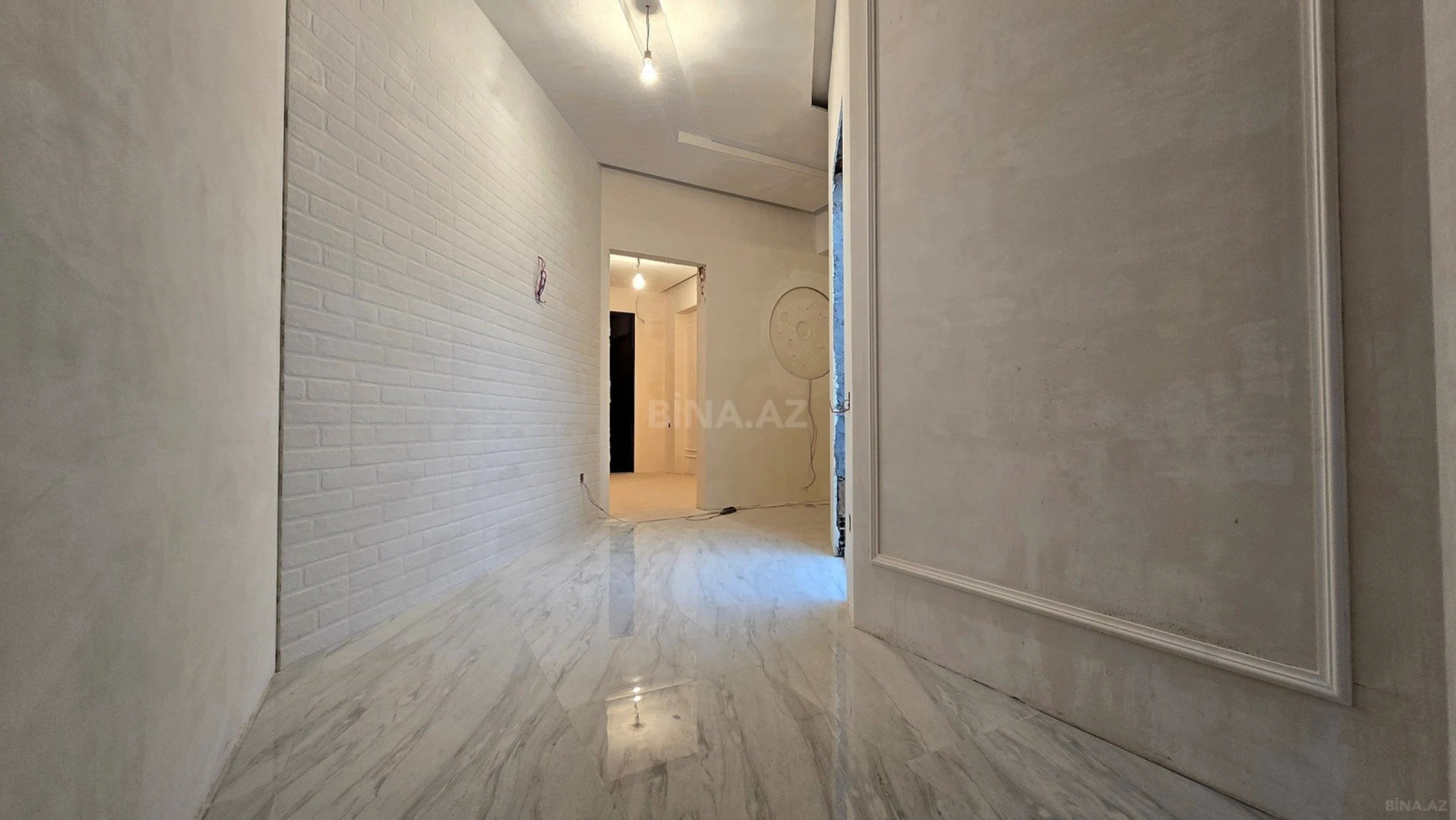 Satılır 3 otaqlı mənzil 112 m²