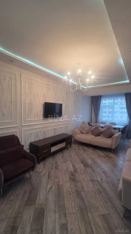 Satılır 2 otaqlı mənzil 82 m²